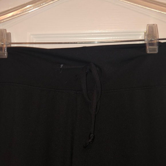 ✨SO SPORTY Like New Black Poly Sweatpants - Picture 2 of 4